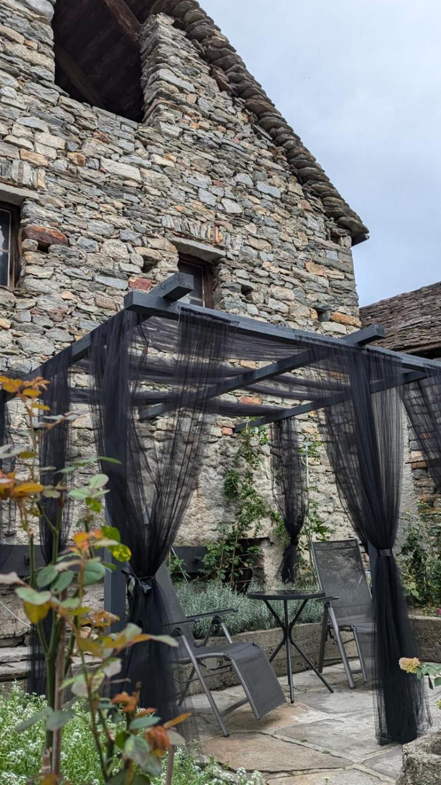 La Via Del Sale Accommodations Holidays Domodossola Eksteriør billede
