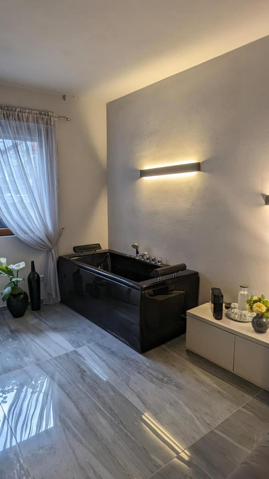 La Via Del Sale Accommodations Holidays Domodossola Eksteriør billede