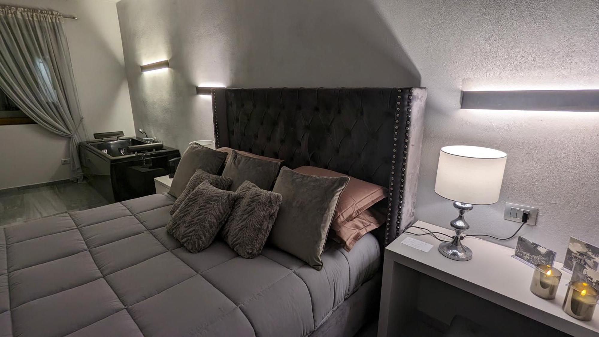 La Via Del Sale Accommodations Holidays Domodossola Eksteriør billede