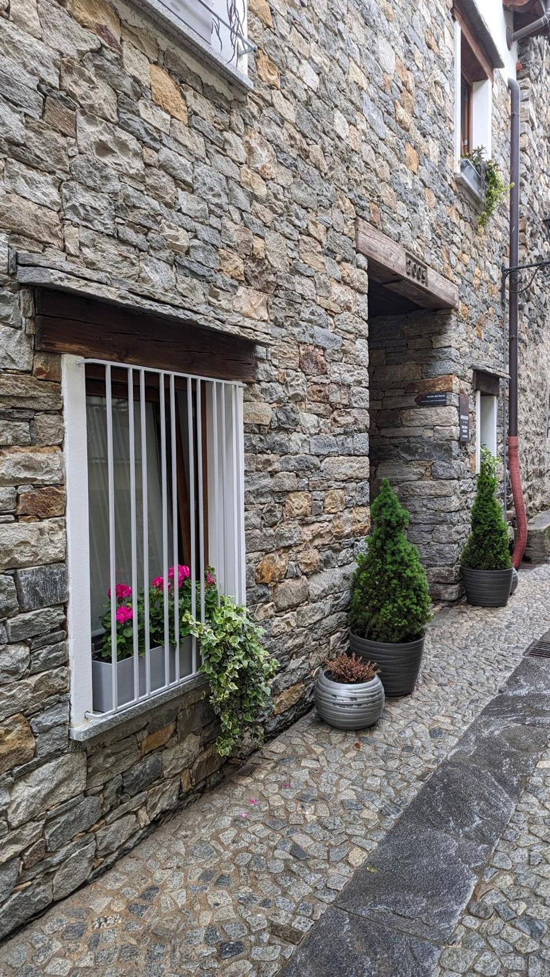 La Via Del Sale Accommodations Holidays Domodossola Eksteriør billede